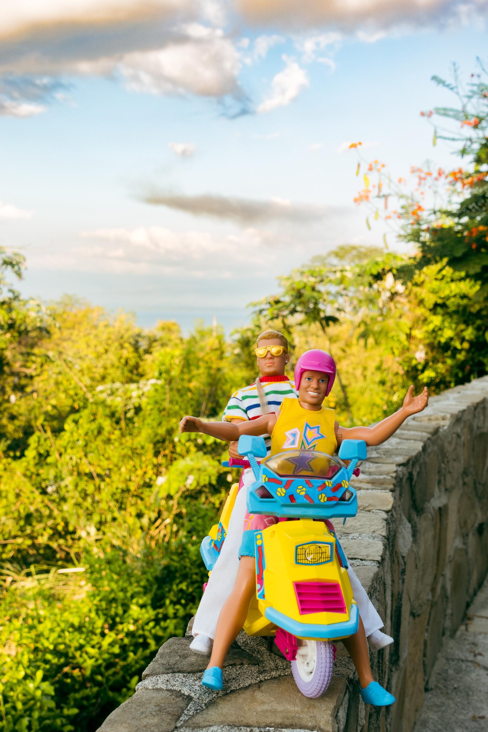 Nostalgic Scooter Ride Print – Vibrant Retro Summer Vibes Photo